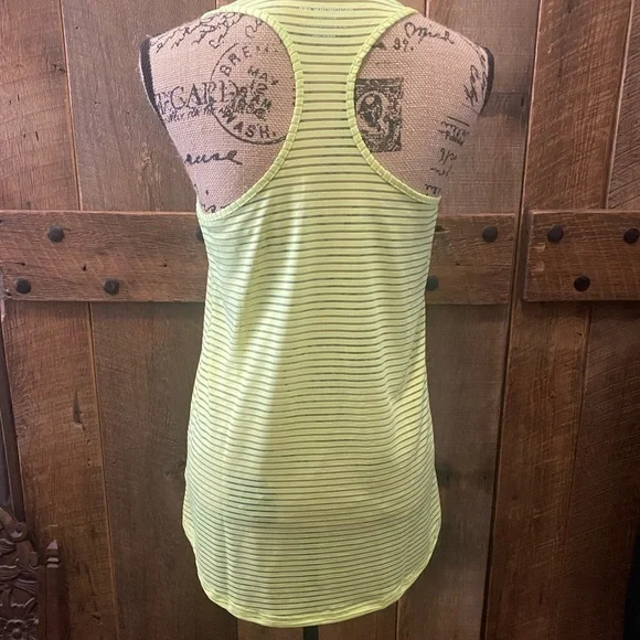 Athletic tank - Picture 2 of 4